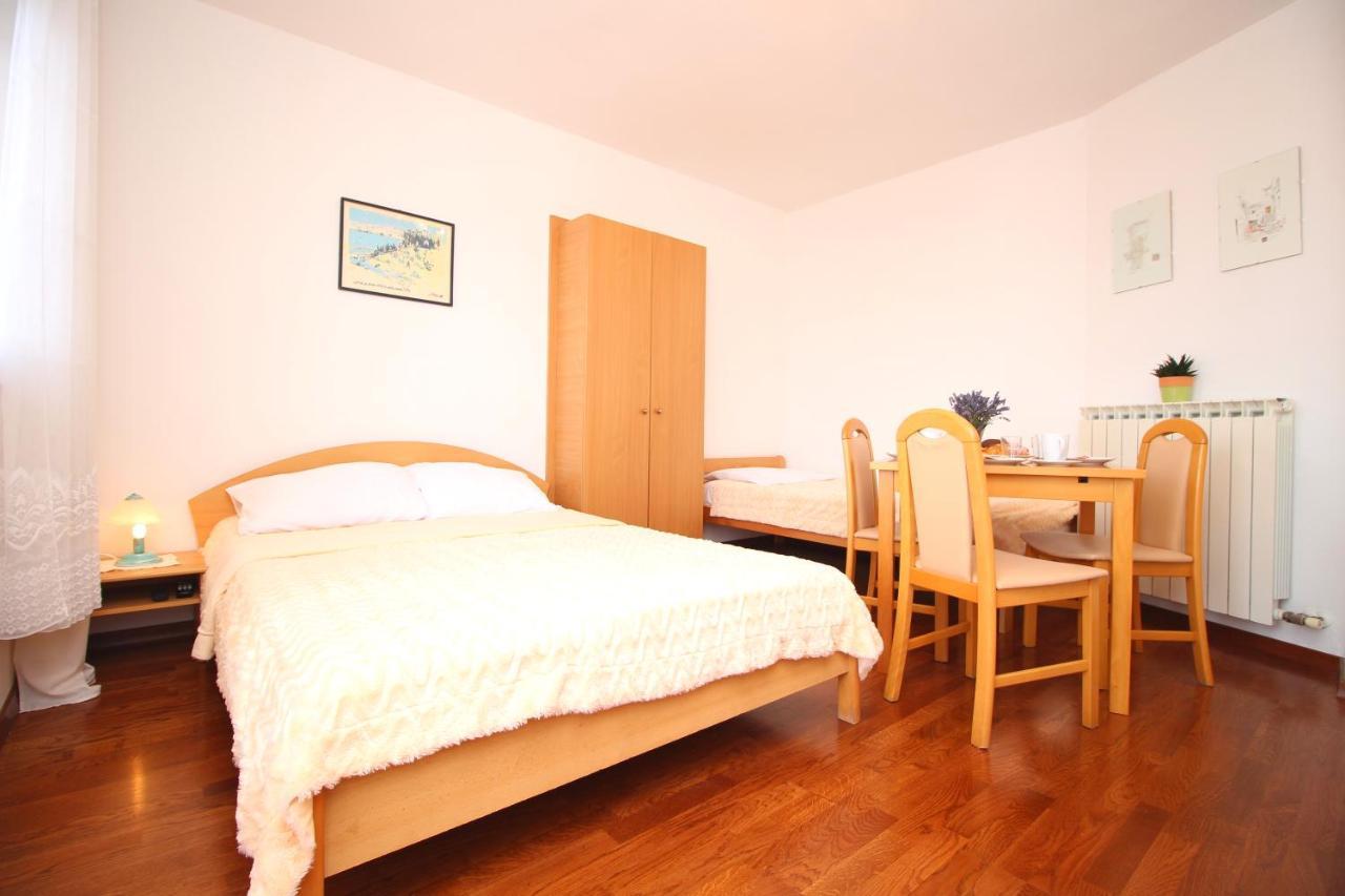 App St Marin View Novi Vinodolski Bagian luar foto